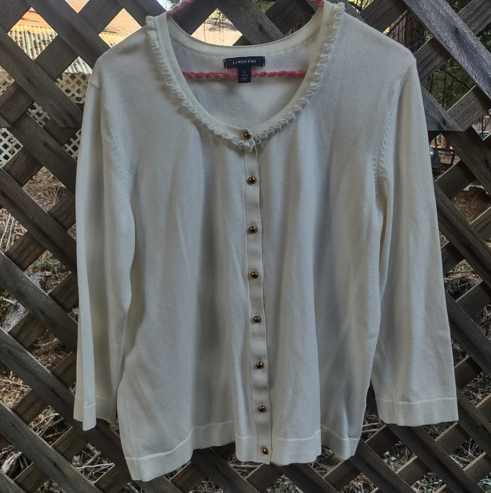White Button-Up Cardigan Gold Buttons Grandmacore - Picture 2 of 11